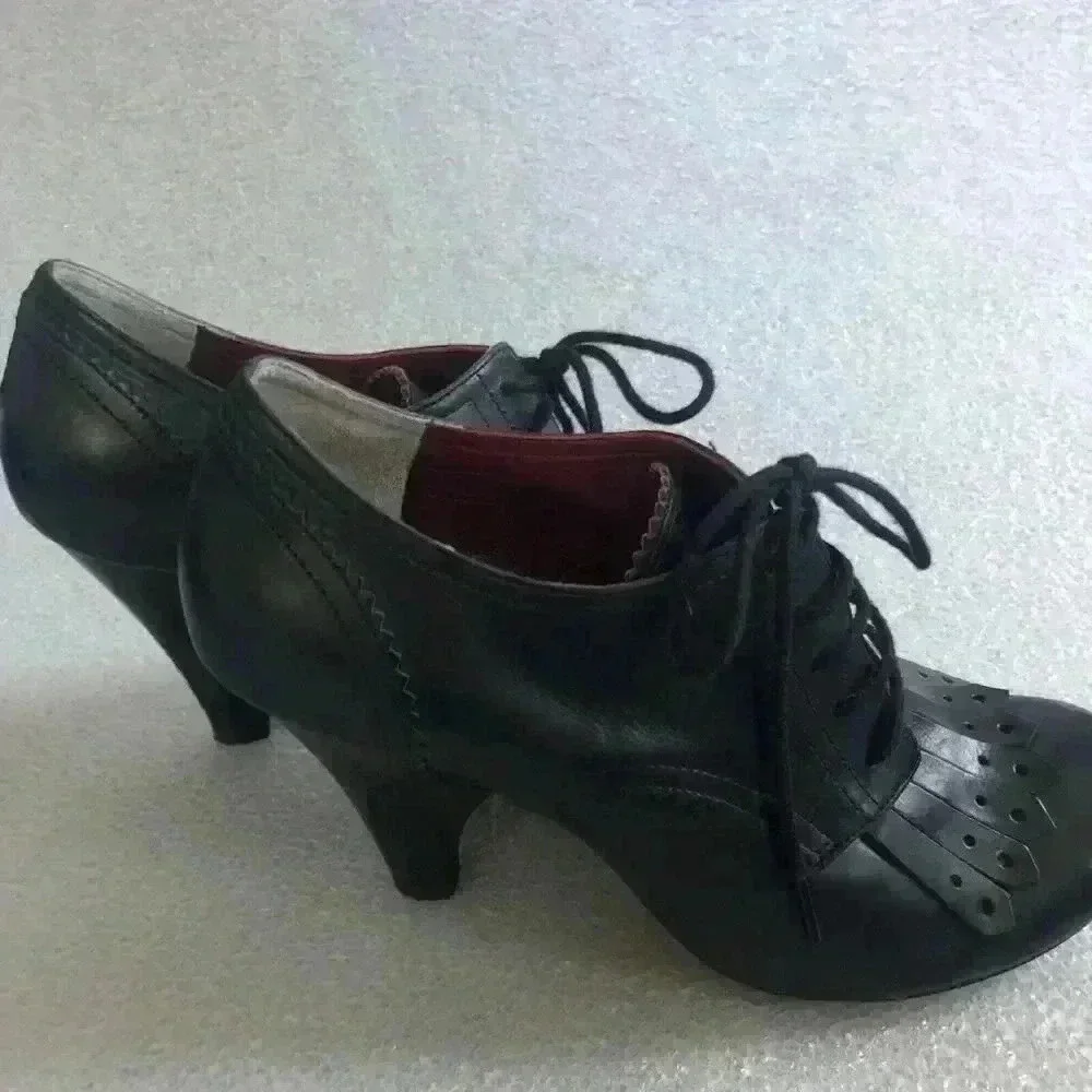 Max Studio Black Heeled Shoes Sz 7.5